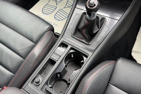 Volkswagen Golf GTI PERFORMANCE - FULL LEATHER - TWO OWNERS - ADAPTIVE CRUISE CONTROL 10
