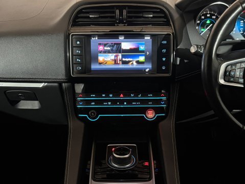Jaguar F-Pace V6 S AWD 15