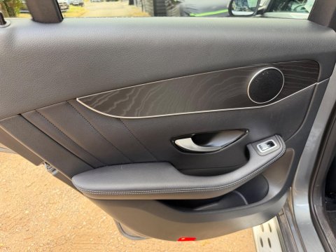 Mercedes-Benz GLC GLC 250 D 4MATIC AMG LINE PREMIUM 43