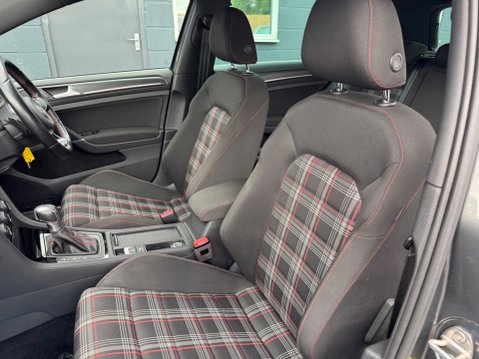 Volkswagen Golf GTI TSI DSG 40