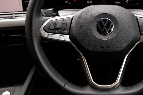 Volkswagen Golf LIFE TSI 18