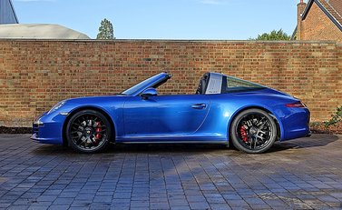 Porsche 911 (991) Targa 4 GTS 8