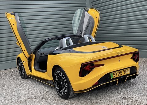 MG Cyberster 77kWh TROPHY 12