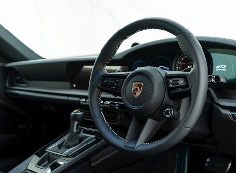 Porsche 911 (992) GT3 Touring 9