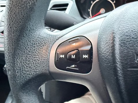 Ford Fiesta 1.25 EDGE 18