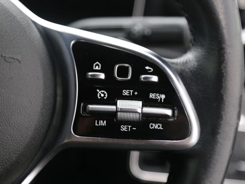 Mercedes-Benz A Class 1.5 A180d Sport (Executive) 7G-DCT Euro 6 (s/s) 5dr 12