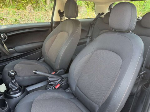 Mini Hatch 1.5 Cooper D 3dr 25