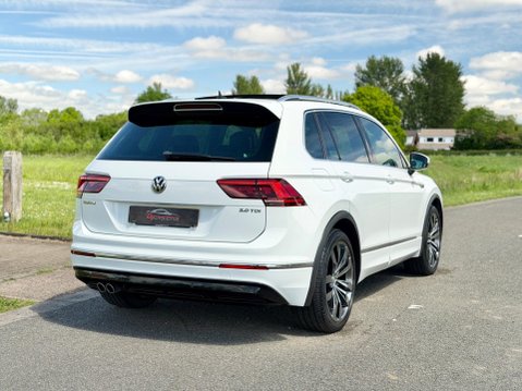 Volkswagen Tiguan 2.0 TDI R-Line Euro 6 (s/s) 5dr 9