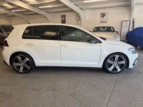 Volkswagen Golf 2.0 TSI BlueMotion Tech R Hatchback 5dr Petrol DSG 4Motion Euro 6 (s/s) (31 9