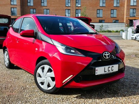 Toyota Aygo 1.0 VVT-I X-PLAY FULL SERVICE HISTORY! 9 SERVICES! BLUETOOTH!
