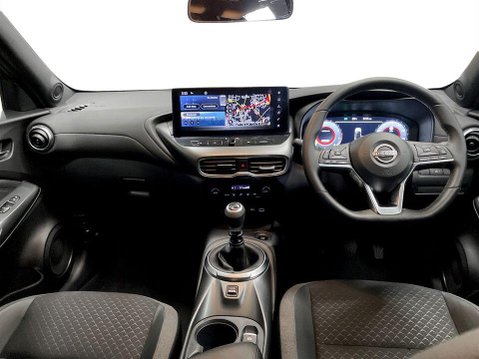 Nissan Juke 1.0 DIG-T N-Connecta SUV 5dr Petrol Manual Euro 6 (s/s) (114 ps) Air Con - 38