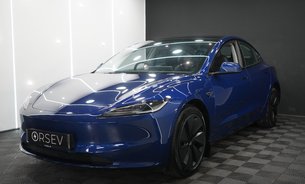 Tesla Model 3 LONG RANGE AWD Deep Blue Metallic GROK AI One Owner VATQ 7