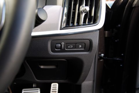 Volvo S90 RECHARGE T8 R-DESIGN AWD 15