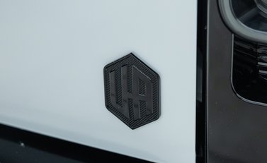 Land Rover Defender 90 V8 P525 URBAN 44