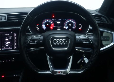 Audi Q3 1.5 Q3 Black Edition 35 TFSI MHEV Semi-Auto 5dr 18