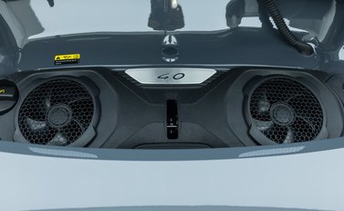 Porsche 911 GT3 TOURING (992) 39