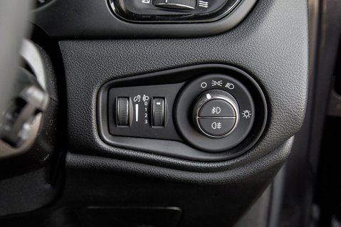 Jeep Renegade NIGHT EAGLE 16