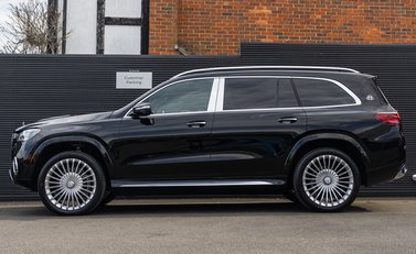 Mercedes-Benz GLS 600 Maybach 3