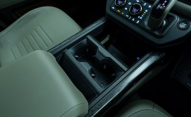 Land Rover Defender 110 OCTA EDITION ONE 30