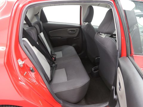 Toyota Yaris 1.5 VVT-i Icon Tech Euro 6 5dr 24