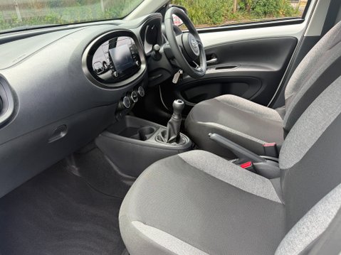 Toyota Aygo X VVT-I PURE 933 MILES 14