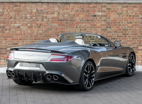 Aston Martin Vanquish S Volante 7