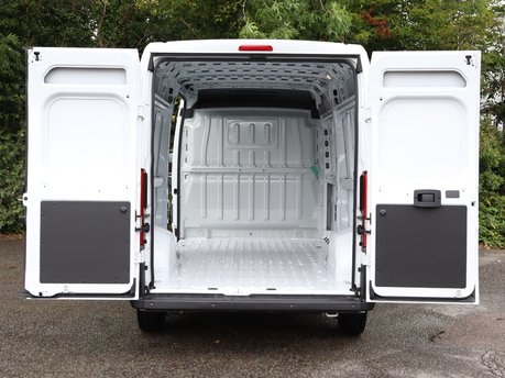 Vauxhall Movano L3H2 F3500 Prime 2