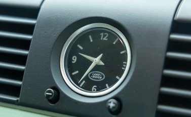 Land Rover Defender 90 HERITAGE HARD TOP 19