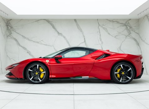 Ferrari SF90 Spider 4