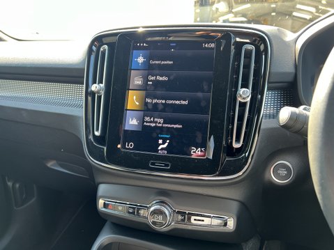 Volvo XC40 1.5 T3 R-Design SUV 5dr Petrol Auto Euro 6 (s/s) (163 ps) 27
