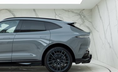 Aston Martin DBX 707 23