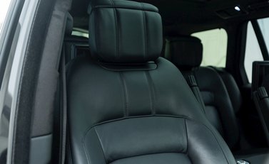 Land Rover Range Rover P400e Autobiography 11