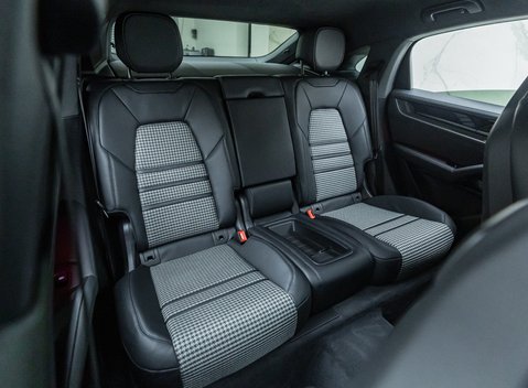 Porsche Cayenne TURBO E-HYBRID COUPE 19