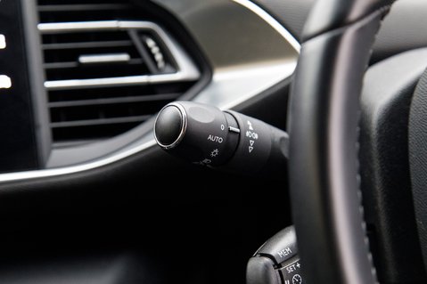 Peugeot 308 PURETECH S/S ALLURE DIGITAL 17