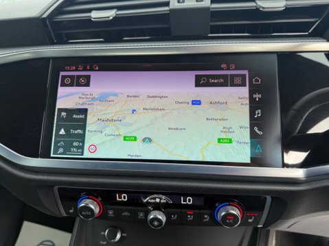 Audi Q3 2.0 TFSI 40 S line S Tronic quattro Euro 6 (s/s) 5dr 29
