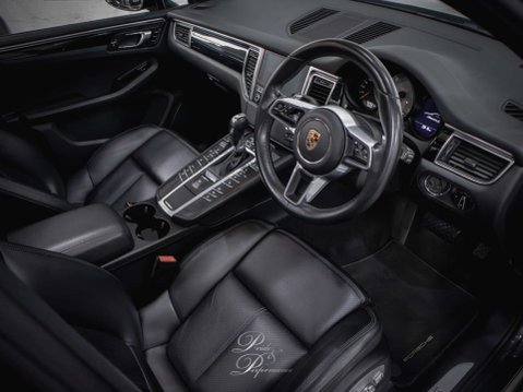 Porsche Macan 3.0 Macan S D Semi-Auto 4WD 5dr 2