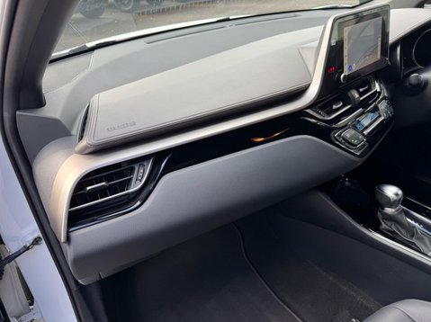 Toyota C-HR EXCEL 33