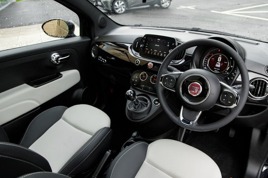 Fiat 500 DOLCEVITA PLUS MHEV
