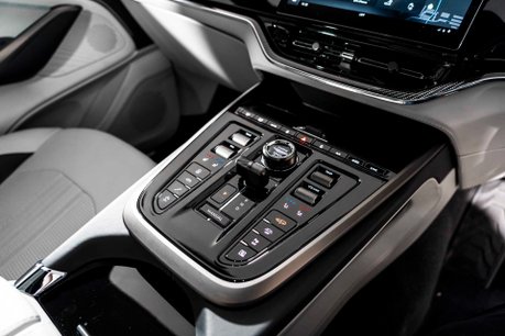 Aston Martin DBX 707 V8. VAT Q. Q PAINTWORK. 40K IN OPTIONS. DUOTONE INTERIOR. H & C SEATS. 27