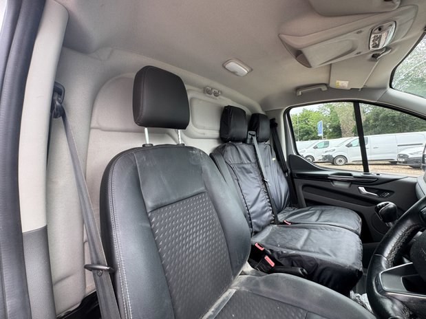 Ford Transit Custom LWB L2H1 Low Roof Sport 280 Air Con Alloys Sensors Cam Tow Bar EURO 6 12