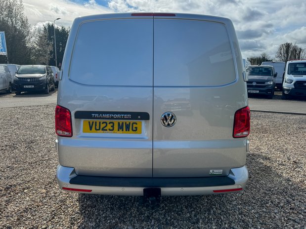 Volkswagen Transporter AUTO SWB L1H1 Highline T28 AirCon Alloys Camera Tow Bar EURO 6 7