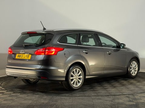 Ford Focus TITANIUM TDCI 6