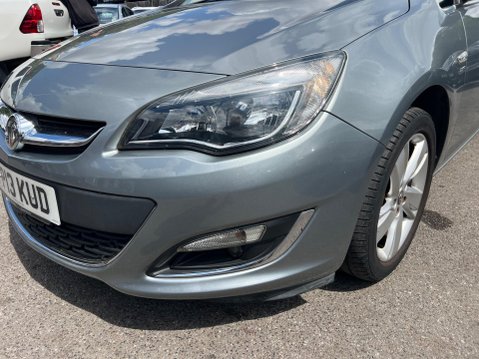 Vauxhall Astra 1.4 16v SRi Euro 5 5dr 10