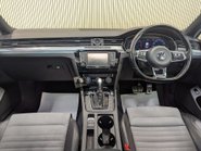 Volkswagen Passat 2.0 Passat R-Line TDI BlueMotion Technology Semi-Auto 4dr 52