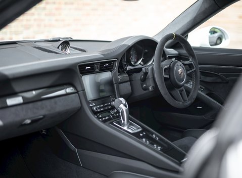 Porsche 911 (991) GT2 RS 14