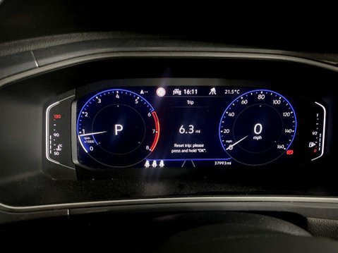 Volkswagen T-Roc 2.0 TSI Style SUV 5dr Petrol DSG 4Motion Euro 6 (s/s) (190 ps) 13