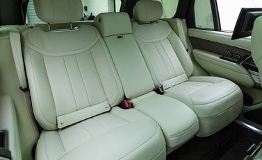 Land Rover Range Rover P530 First Edition 12