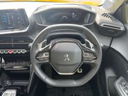 Peugeot 208 1.2 208 Allure Premium + PureTech S/S Auto 5dr 15