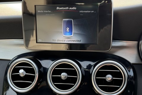 Mercedes-Benz C Class C250 D AMG LINE PREMIUM - 10 SERVICES - 2 OWNERS - LIGHT INTERIOR 46