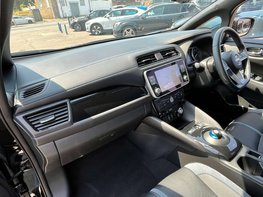 Nissan LEAF Leaf Tekna Electric 110Kw 39kWh (AUTOMATIC) 5dr 17